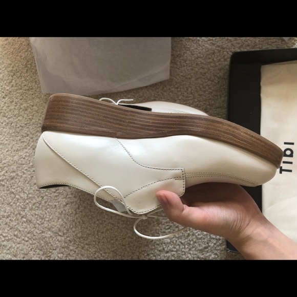 Tibi phoebe calf oxforf in ivory - Picture 6 of 7